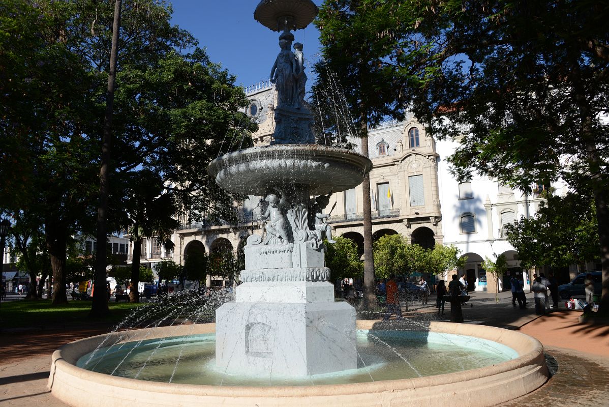 03-3 Salta Plaza 9 de Julio Fountain